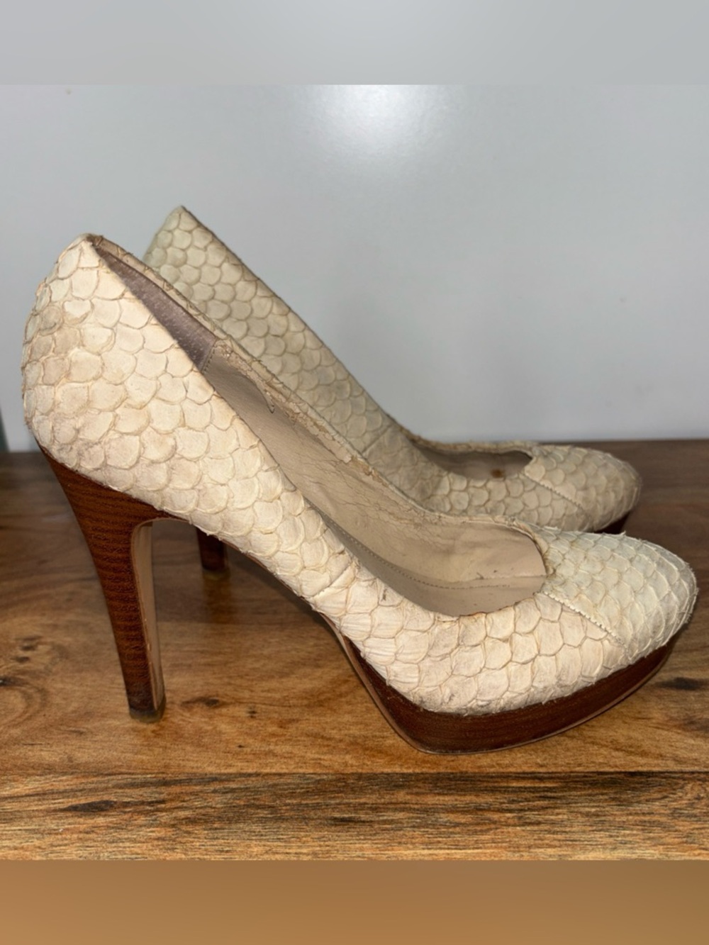Calvin Klein Women’s Ivory Textured Platform Pumps with Wood Heel 7.5M